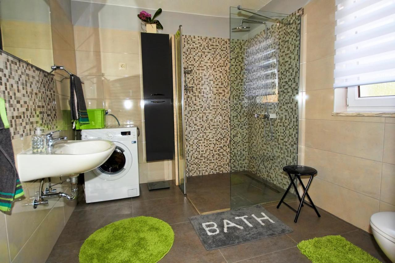 Green House Apartment Pula Ngoại thất bức ảnh