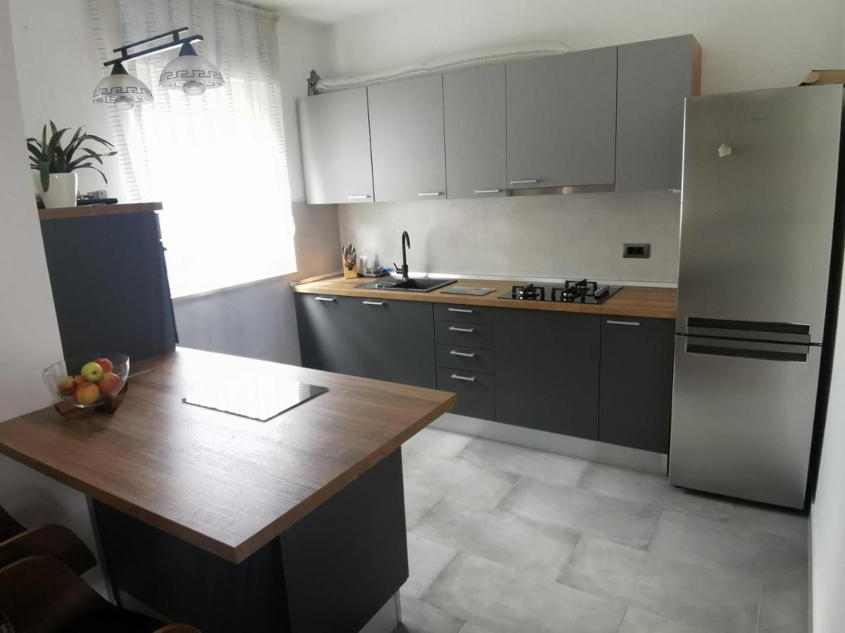 Green House Apartment Pula Ngoại thất bức ảnh